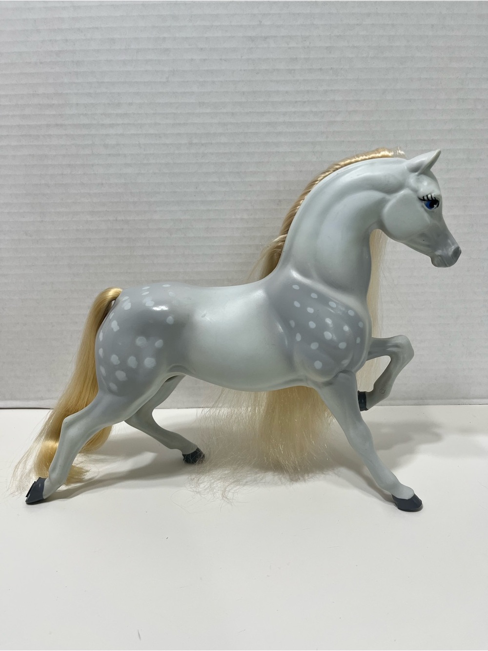BARBIE DOLL ski fun snowdance blizzard horse vintage 90’s winter